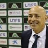 Juanito, entrenador del Real Betis Fútsal, tras un partido.