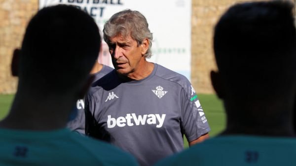 Pellegrini con la plantilla