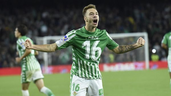 Loren Morón celebrando un gol (Vía: ElDesmarque.com)