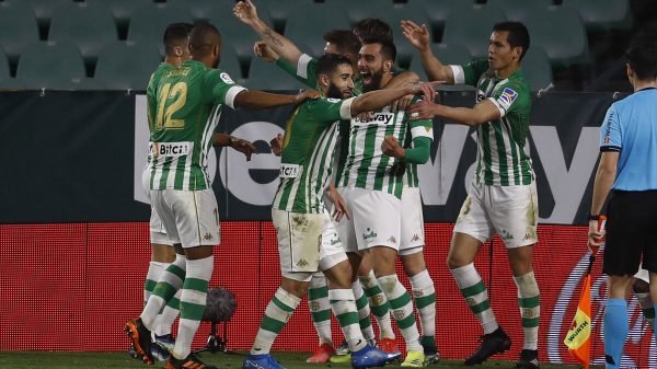 Los jugadores celebran uno de los goles frente al Alavés.