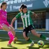 Violeta Quiles en una jugada ante el Madrid CFF | Real Betis Féminas